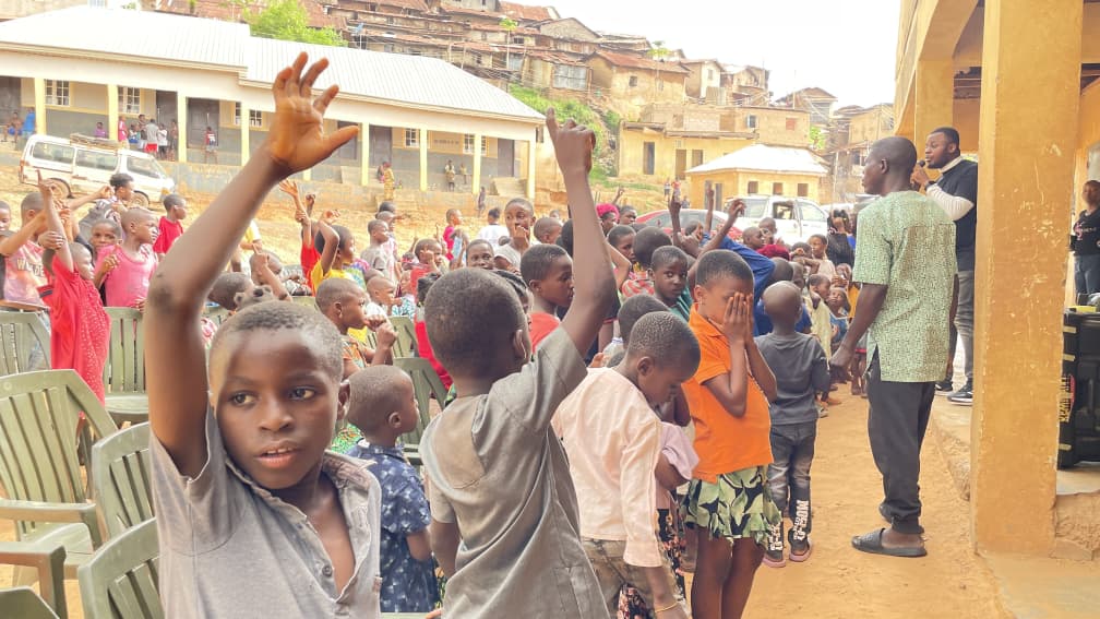 Precious Hope Crest community outreach at Aria Road, Enugu